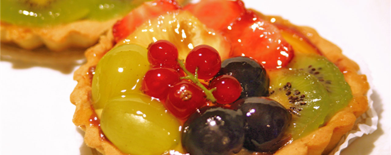 fruit glazing and piping