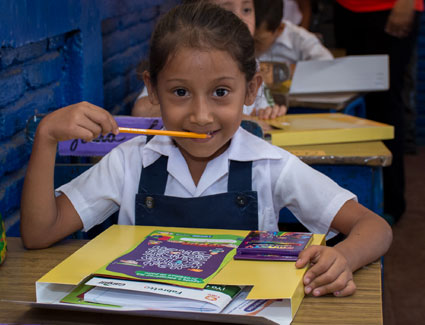 inpage-central-america-girl-with-pencil