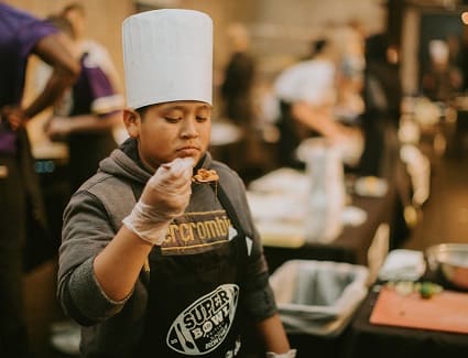 preview-Minneapolis school kids cook healthy meals preview-Minneapolis school kids cook healthy meals