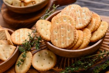 Crackers | Cargill | Ingredients Supplier