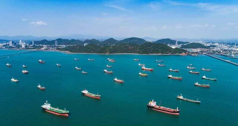 many ships