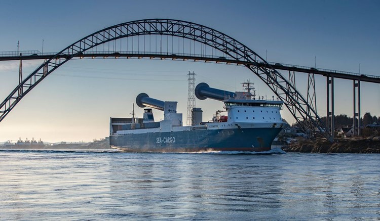 Rotor sails tilted for a bridge crossing. Source: Sea-Cargo