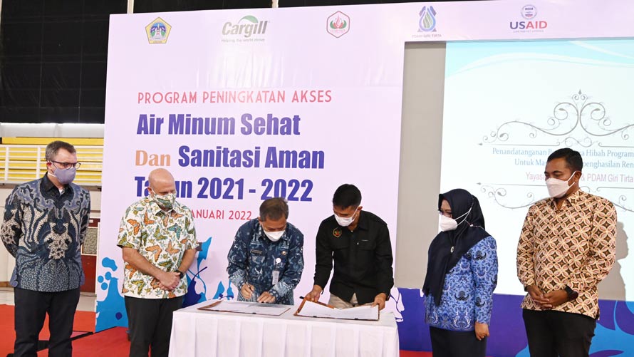 Accelerating access to water and sanitation in Indonesia