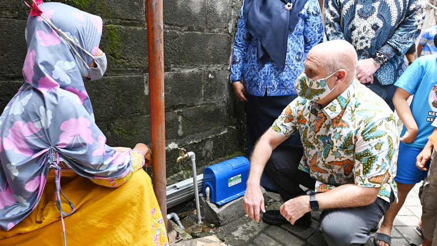 Accelerating access to water and sanitation in Indonesia