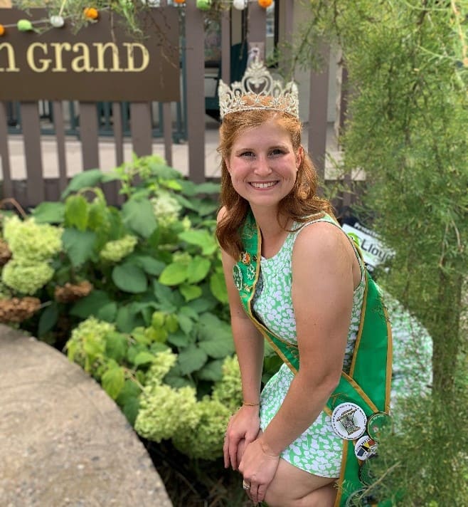 Zophia poses as "Miss Shamrock