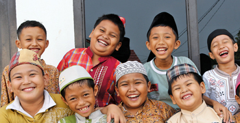 children in school in Vietnam image