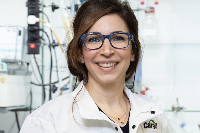 Adhesives and sealants_lab_image - 700x467