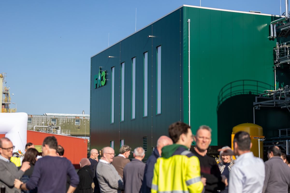 Visitors and employees gather outside the FR3® production building at Cargill’s Gouda site during the facility opening event.